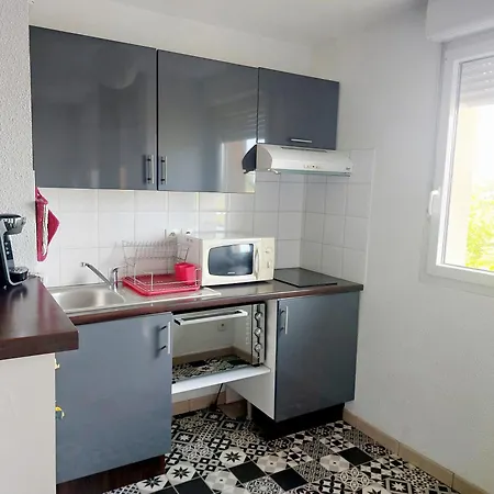 Apartment Le Montauriol - Logement Avec Terrasse - Piscine -tennis - Place De Parking Privee