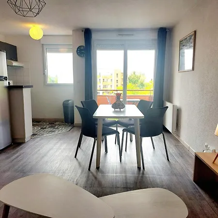 Apartment Le Montauriol - Logement Avec Terrasse - Piscine -tennis - Place De Parking Privee *